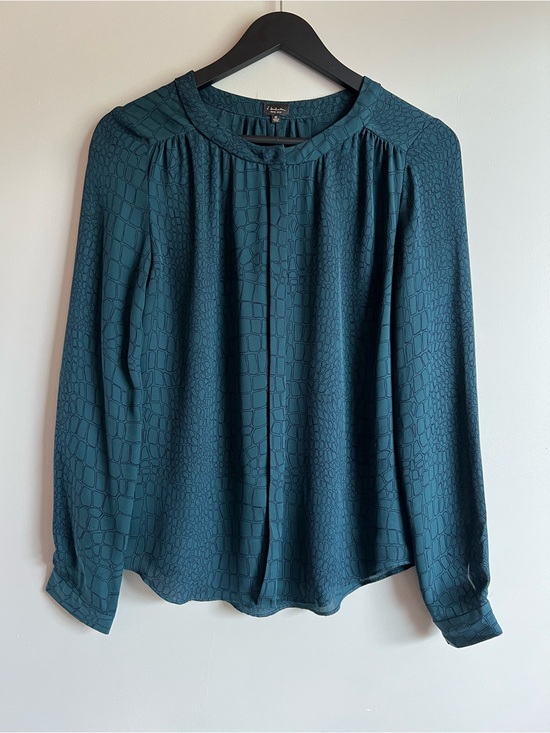 Babaton Tops - Babaton 100% Silk Blouse XS Green Textured Button Front Lightweight Sheer